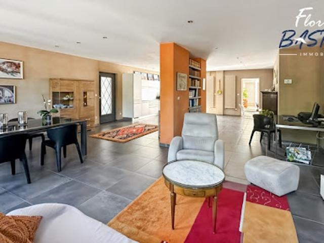 Vente Maison 7 pièces 166 m2 Aubry du Hainaut