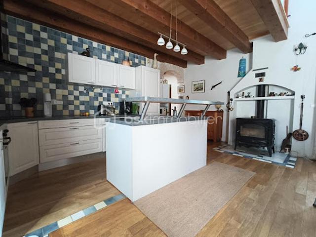Vente Maison 7 pièces 166 m2 Brassac
