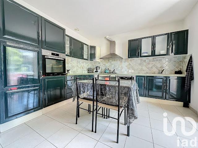 Vente Maison 7 pièces 166 m2 Camaret sur Aigues