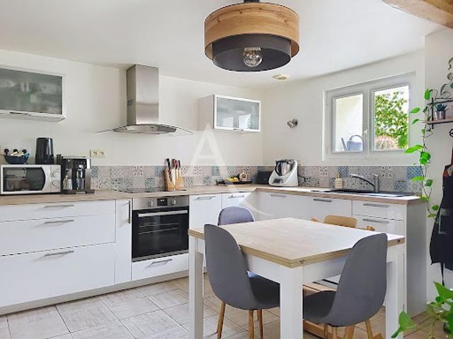 Vente Maison 7 pièces 166 m2 Saint Laurent de la Plaine