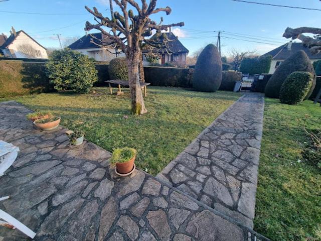 Vente Maison 7 pièces 166 m2 Saint Yrieix la Perche