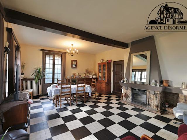 Vente Maison 7 pièces 166.17 m2 Montreuil