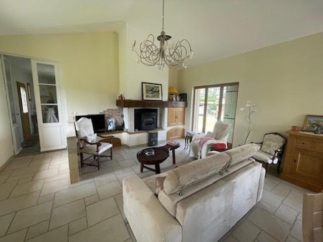 Vente Maison 7 pièces 167 m2 Saint Vivien de Médoc