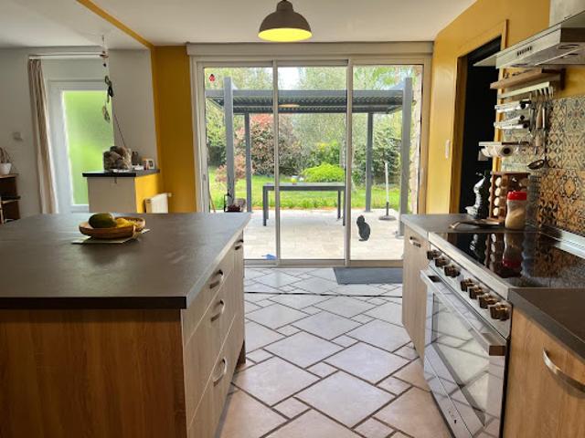 Vente Maison 7 pièces 168 m2 Theix