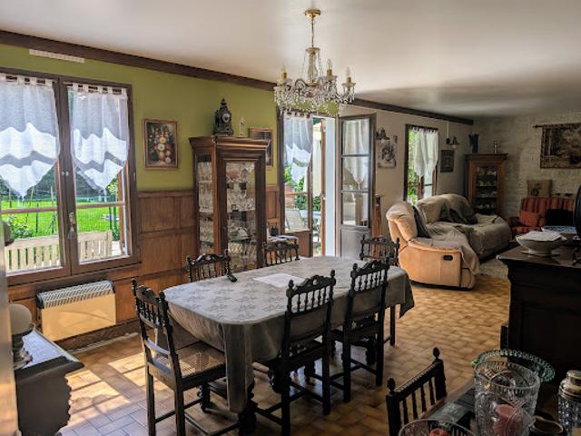 Vente Maison 7 pièces 160 m2 Moutiers en Puisaye