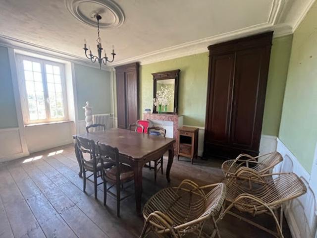 Vente Maison 7 pièces 160 m2 Neuvic Entier