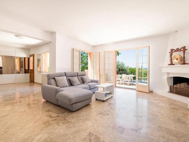 Vente Maison 7 pièces 160 m2 Aubagne