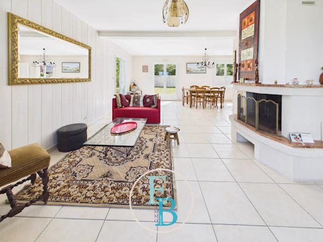 Vente Maison 7 pièces 160 m2 Authie