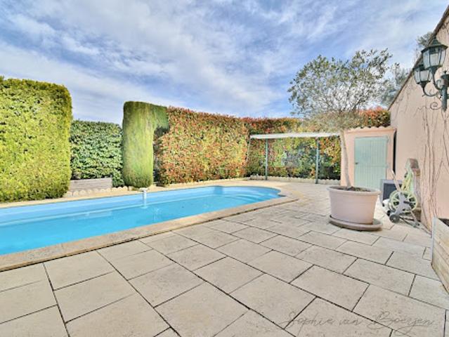 Vente Maison 7 pièces 160 m2 Bouc Bel Air