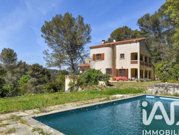 Vente Maison 7 pièces 160 m2 Roquevaire