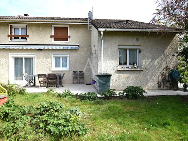 Vente Maison 7 pièces 160.2 m2 Combs la Ville