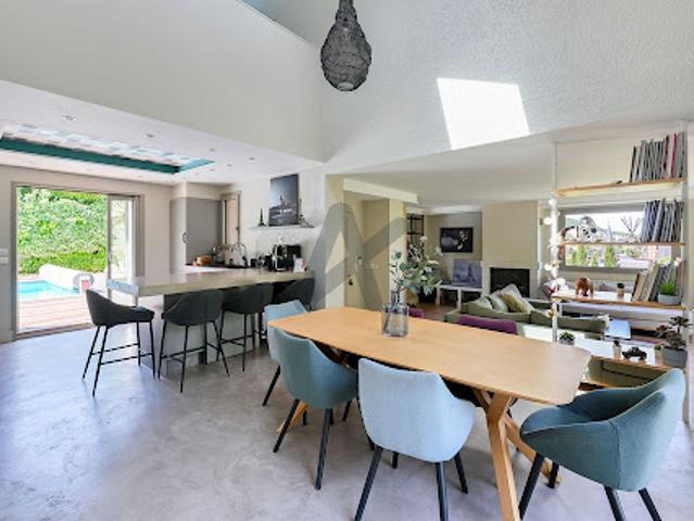 Vente Maison 7 pièces 160.7 m2 Saint Romain au Mont d'Or