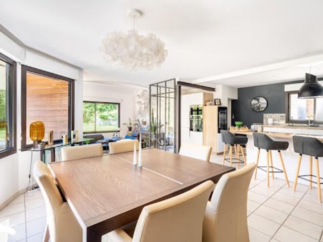 Vente Maison 7 pièces 162 m2 Taulé