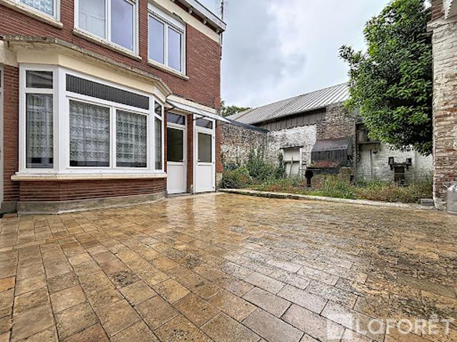 Vente Maison 7 pièces 162.41 m2 Hazebrouck