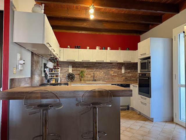 Vente Maison 7 pièces 163 m2 Névian