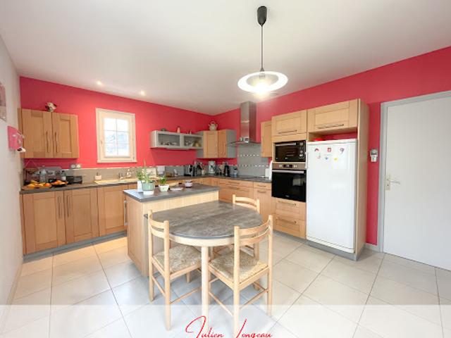 Vente Maison 7 pièces 163 m2 Chatellerault