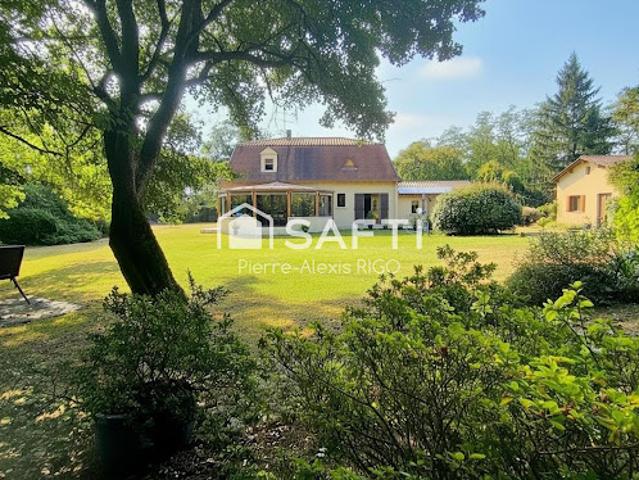 Vente Maison 7 pièces 163 m2 Eymet