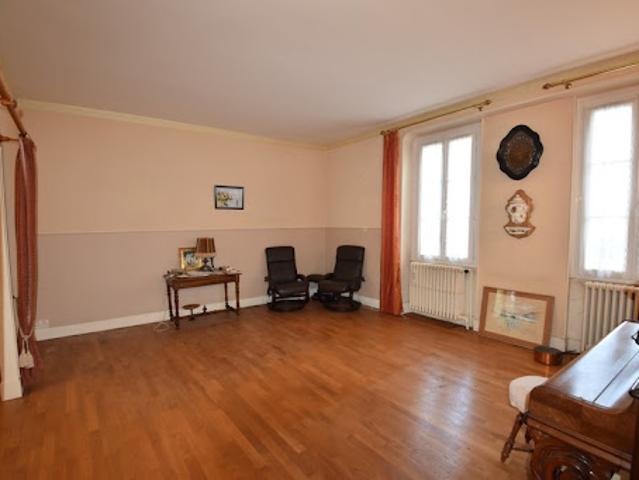 Vente Maison 7 pièces 163 m2 Génelard