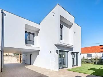 Vente Maison 7 pièces 163.6 m2 Orgeval