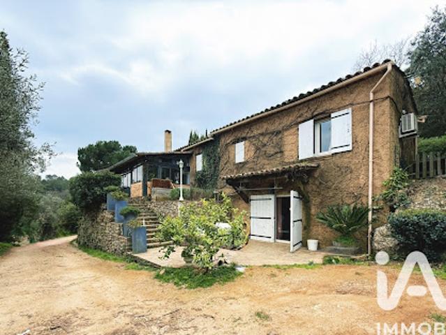 Vente Maison 7 pièces 174 m2 La Garde Freinet