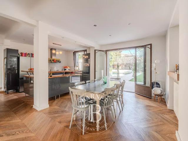 Vente Maison 7 pièces 174.46 m2 Aix en Provence