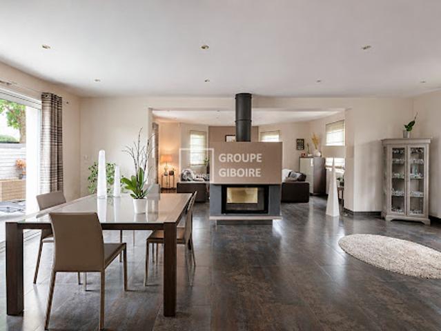 Vente Maison 7 pièces 174.93 m2 Cesson sevigne