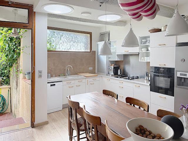 Vente Maison 7 pièces 175 m2 Cucuron