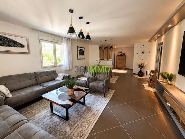 Vente Maison 7 pièces 175 m2 Poncin