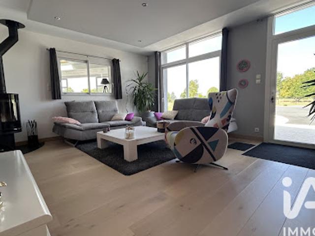 Vente Maison 7 pièces 175 m2 Saint Clément des Levées