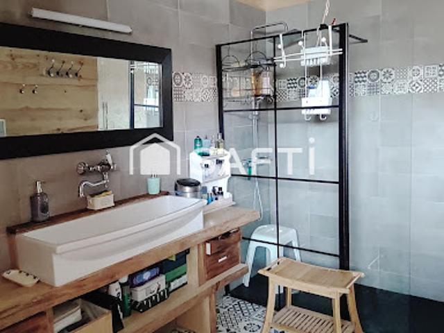 Vente Maison 7 pièces 175 m2 Saint Genis de Saintonge