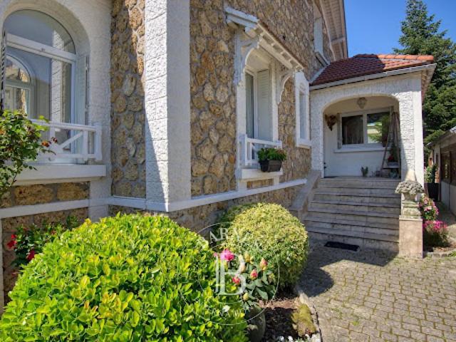 Vente Maison 7 pièces 175 m2 Vaucresson