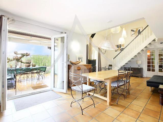 Vente Maison 7 pièces 176 m2 Mauzac