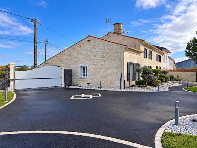 Vente Maison 7 pièces 176 m2 Authon Ebéon