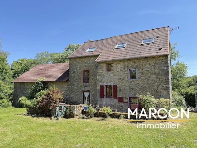 Vente Maison 7 pièces 176 m2 Jarnages