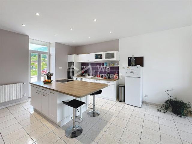 Vente Maison 7 pièces 176 m2 Saint Clair de la Tour