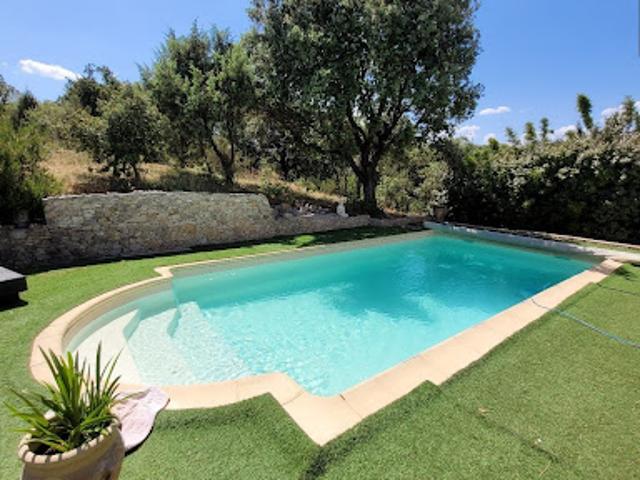 Vente Maison 7 pièces 177 m2 Lussan
