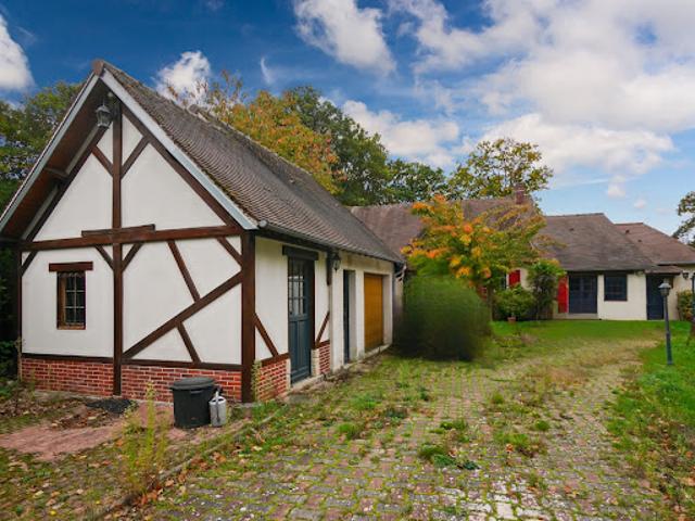 Vente Maison 7 pièces 177 m2 Sylvains les Moulins
