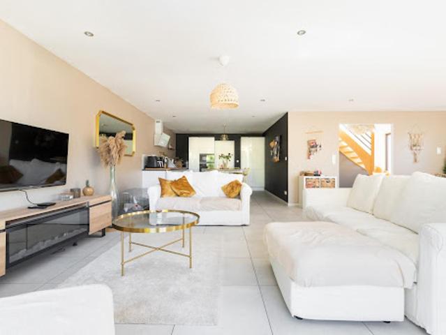 Vente Maison 7 pièces 177 m2 Santes