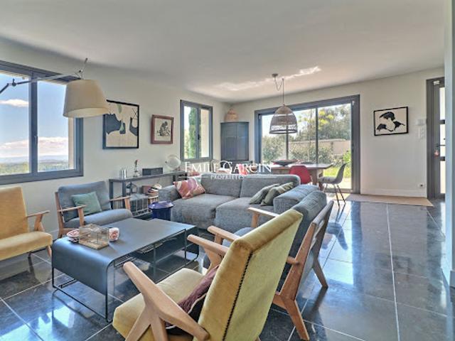 Vente Maison 7 pièces 177 m2 Villeneuve les avignon