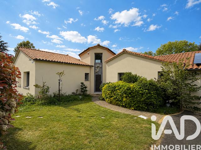 Vente Maison 7 pièces 178 m2 Chantonnay