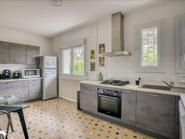 Vente Maison 7 pièces 178 m2 Pineuilh