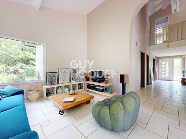 Vente Maison 7 pièces 178 m2 Villefranque