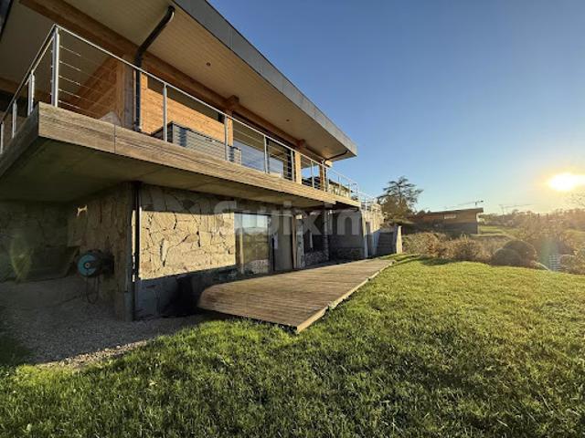 Vente Maison 7 pièces 178.54 m2 Bossey