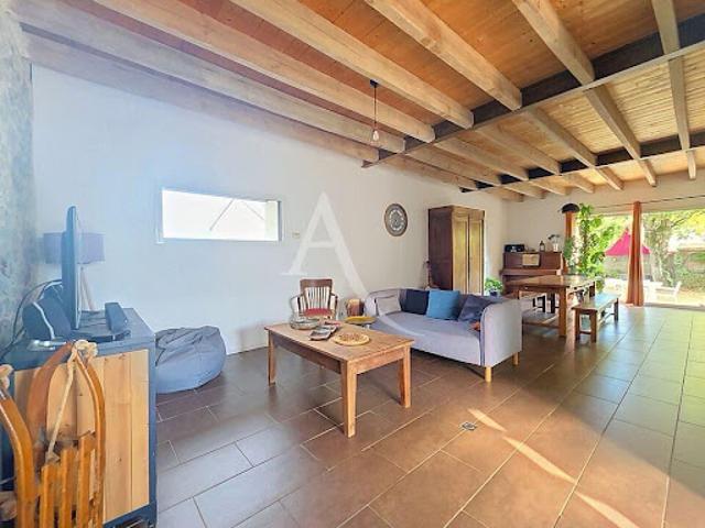 Vente Maison 7 pièces 179 m2 Bécon les Granits