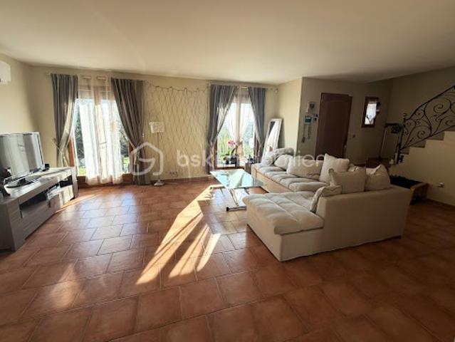 Vente Maison 7 pièces 170 m2 Boissy le Châtel