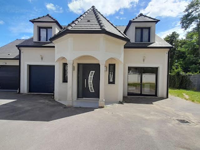 Vente Maison 7 pièces 170 m2 Bruyeres le chatel