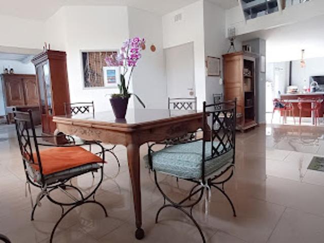 Vente Maison 7 pièces 170 m2 Etalondes