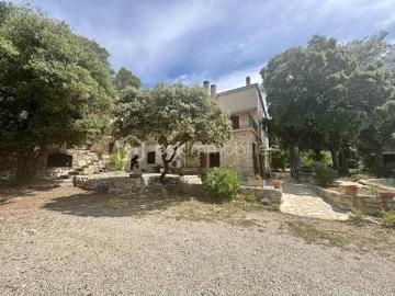 Vente Maison 7 pièces 170 m2 Eguilles