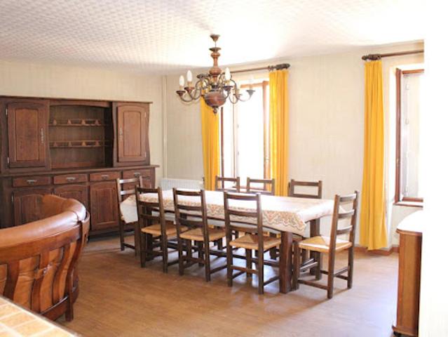 Vente Maison 7 pièces 170 m2 Saint Etienne de Lugdarès