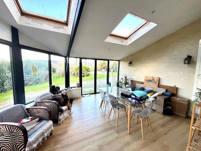 Vente Maison 7 pièces 170 m2 Locqueltas